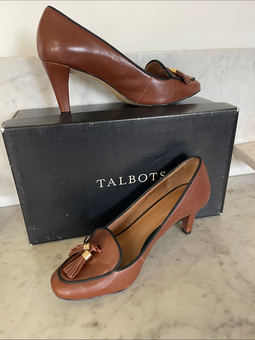 TALBOTS Fliss Cinnamon Leather Tassel Kitten Heels Loafer Pumps Size 6